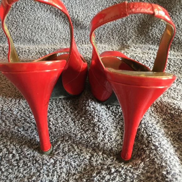 Guess Dark Red Patent Peep Toe Pumps Size 6.5 - Picture 5 of 8